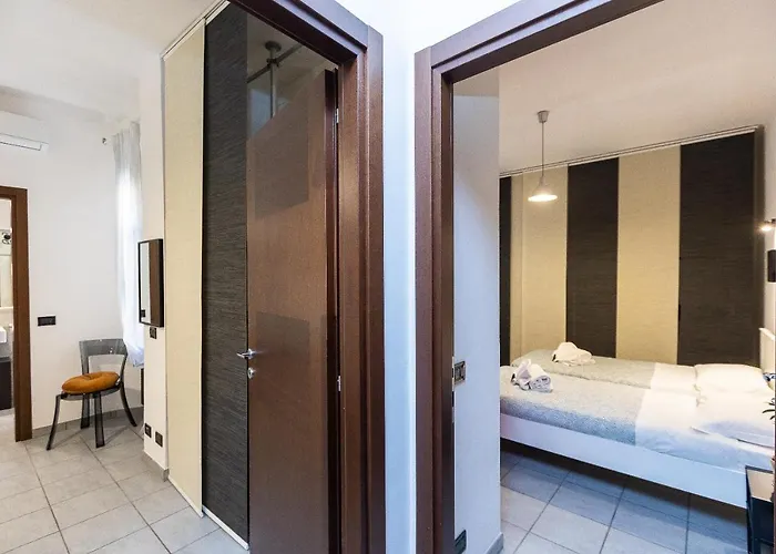 Paruta By In Apartment
