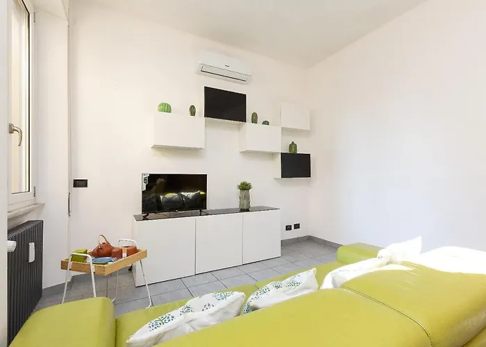 Paruta By In Apartment Rom